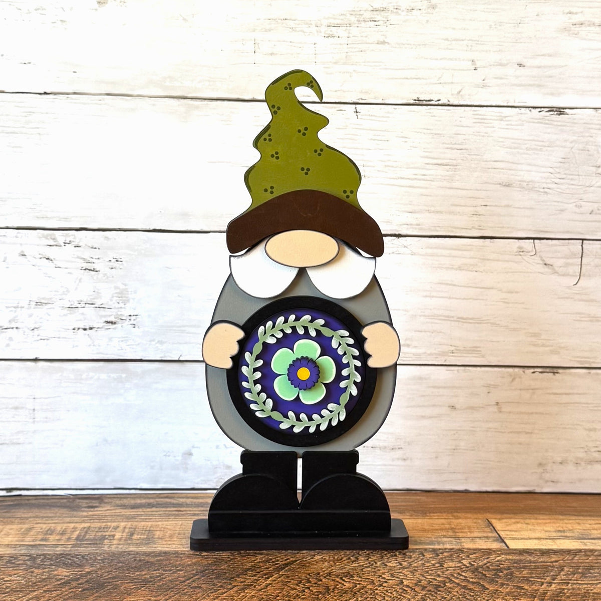 Standing Boy Gnome & Mom Rounds