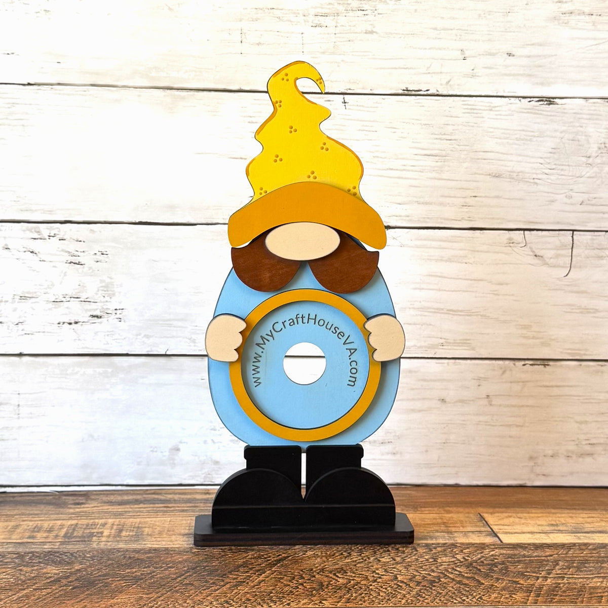 Standing Boy Gnome & Honey Bee Rounds