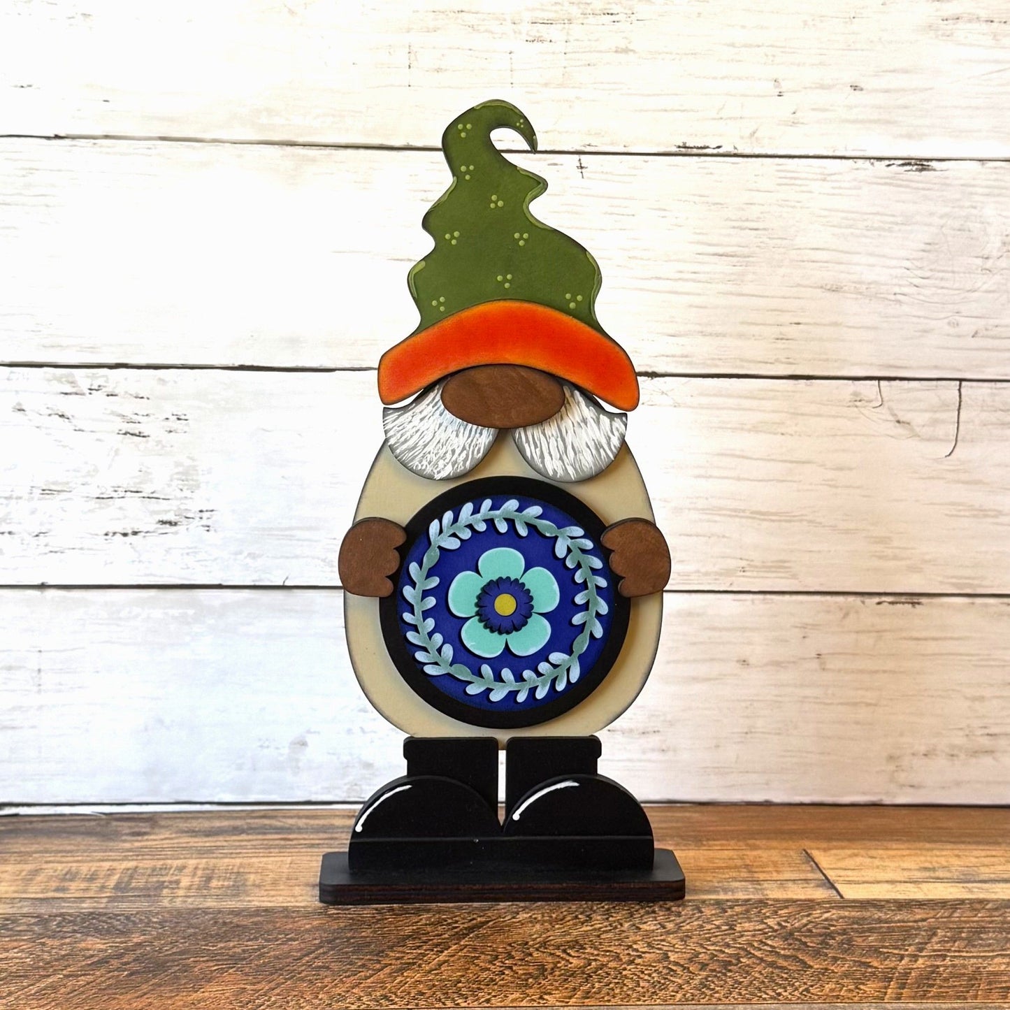 Standing Boy Gnome & Mom Rounds
