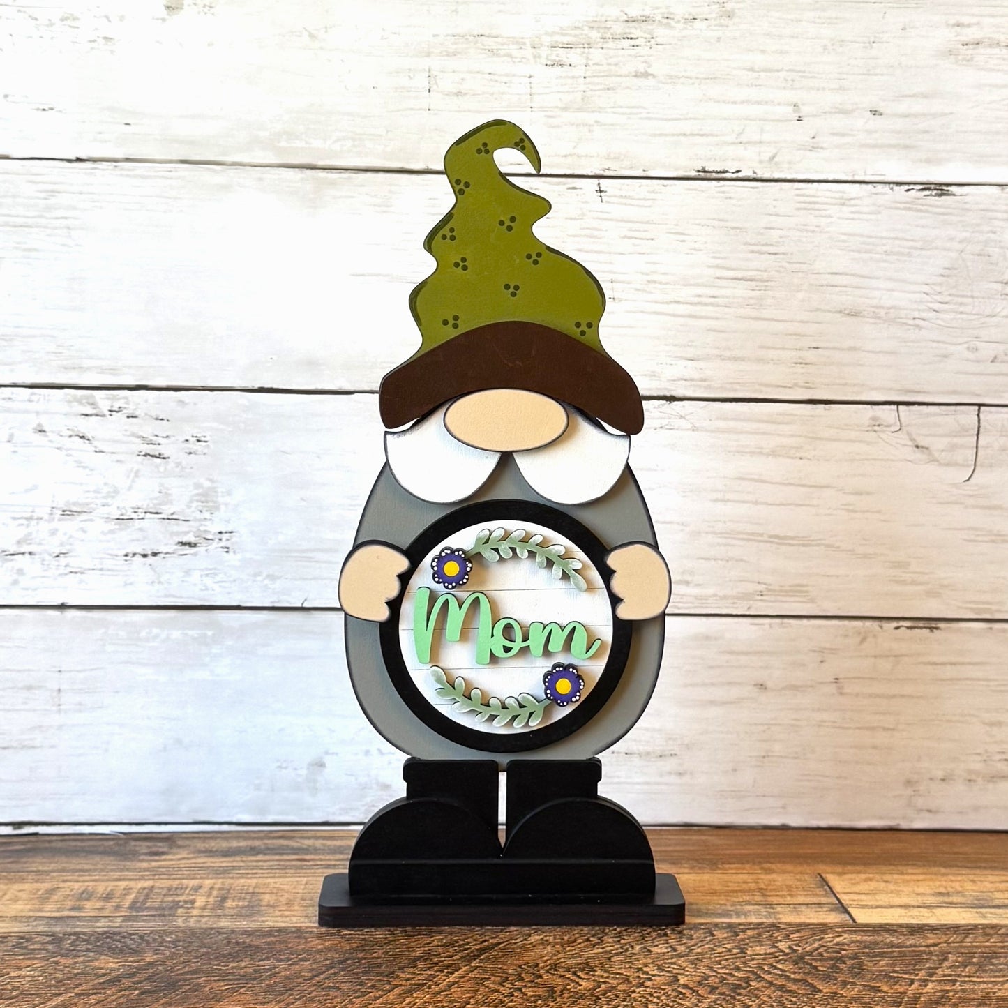 Standing Boy Gnome & Mom Rounds